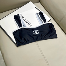 Chanel新款分体泳衣 时尚潮流款 😍🥰适合多种场景的游泳衣🏊♀️海边 游泳池 温泉 水上乐园 漂流 Chanel新款分体泳衣 时尚潮流款 😍🥰适合多种场景的游泳衣🏊♀️海边 游泳池 温泉 水上乐园 漂流