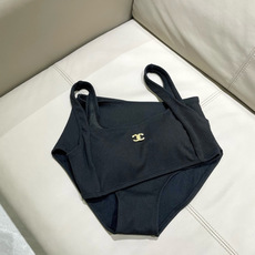 Chanel新款分体泳衣 时尚潮流款 😍🥰适合多种场景的游泳衣🏊♀️海边 游泳池 温泉 水上乐园 漂流 Chanel新款分体泳衣 时尚潮流款 😍🥰适合多种场景的游泳衣🏊♀️海边 游泳池 温泉 水上乐园 漂流