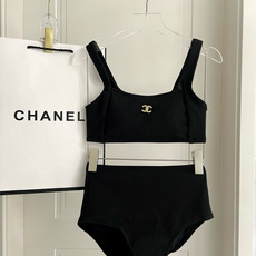Chanel新款分体泳衣 时尚潮流款 😍🥰适合多种场景的游泳衣🏊♀️海边 游泳池 温泉 水上乐园 漂流 Chanel新款分体泳衣 时尚潮流款 😍🥰适合多种场景的游泳衣🏊♀️海边 游泳池 温泉 水上乐园 漂流