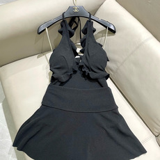 Chanel新款泳衣➕泳裙🥰适合多种场景的游泳衣🏊♀️海边 游泳池 温泉 水上乐园 漂流都可以😌内搭也 Chanel新款泳衣➕泳裙🥰适合多种场景的游泳衣🏊♀️海边 游泳池 温泉 水上乐园 漂流都可以😌内搭也