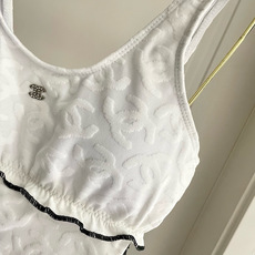 Chanel新款泳衣😍🥰适合多种场景的游泳衣🏊♀️海边 游泳池 温泉 水上乐园 漂流都可以😌内搭也完全 Chanel新款泳衣😍🥰适合多种场景的游泳衣🏊♀️海边 游泳池 温泉 水上乐园 漂流都可以😌内搭也完全