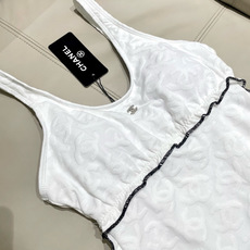 Chanel新款泳衣😍🥰适合多种场景的游泳衣🏊♀️海边 游泳池 温泉 水上乐园 漂流都可以😌内搭也完全 Chanel新款泳衣😍🥰适合多种场景的游泳衣🏊♀️海边 游泳池 温泉 水上乐园 漂流都可以😌内搭也完全