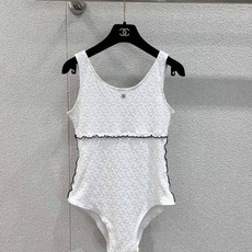 Chanel新款泳衣😍🥰适合多种场景的游泳衣🏊♀️海边 游泳池 温泉 水上乐园 漂流都可以😌内搭也完全 Chanel新款泳衣😍🥰适合多种场景的游泳衣🏊♀️海边 游泳池 温泉 水上乐园 漂流都可以😌内搭也完全