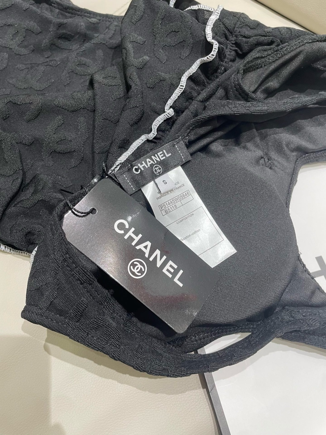 Chanel新款泳衣😍🥰适合多种场景的游泳衣🏊‍♀️海边 游泳池 温泉 水上乐园 漂流都可以😌内搭也完全