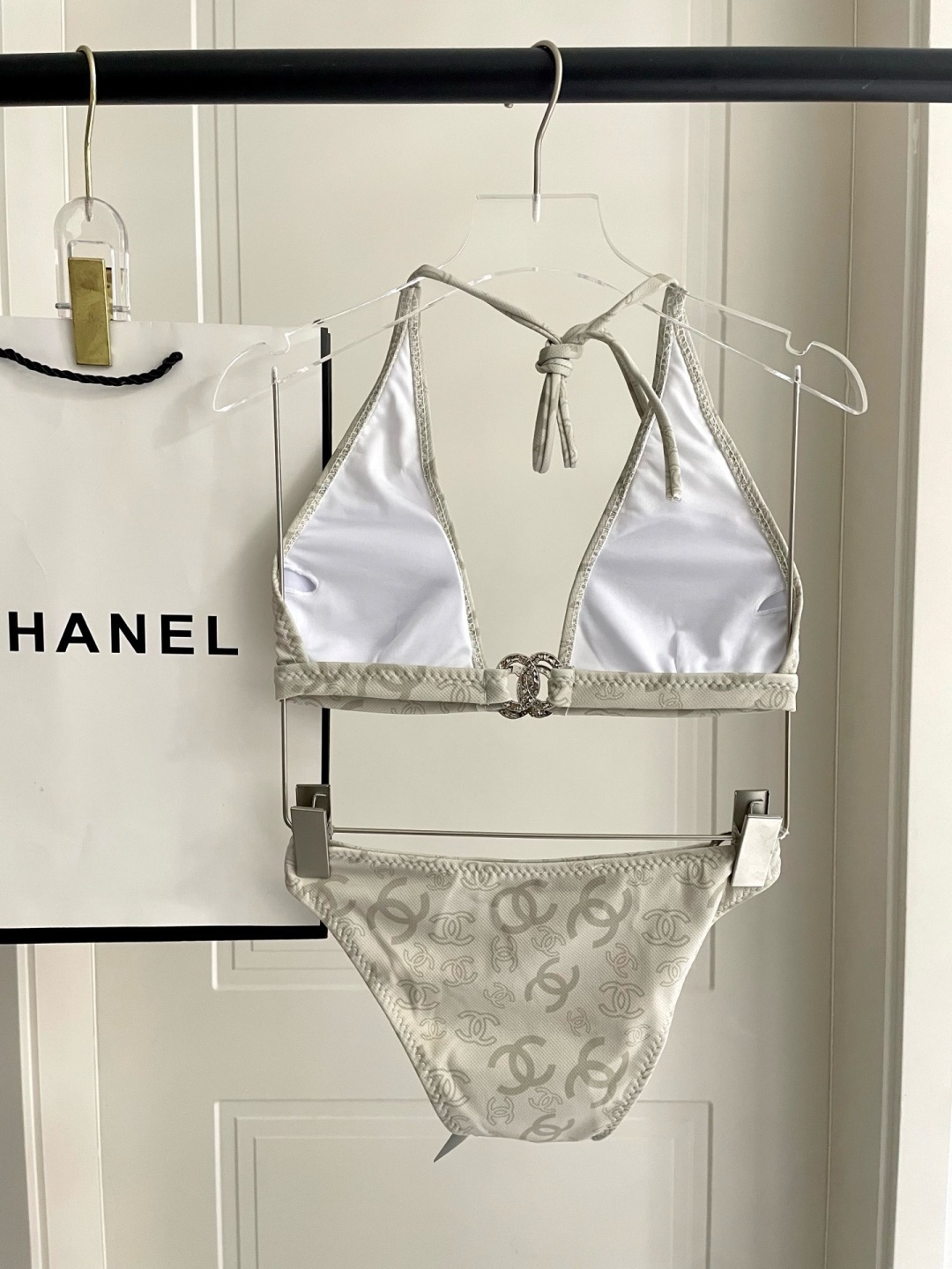 Chanel新款分体泳衣😍🥰适合多种场景的游泳衣🏊‍♀️海边 游泳池 温泉 水上乐园 漂流都可以😌内搭也