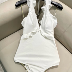 Chanel新款泳衣😍🥰适合多种场景的游泳衣🏊♀️海边 游泳池 温泉 水上乐园 漂流都可以😌内搭也完全 Chanel新款泳衣😍🥰适合多种场景的游泳衣🏊♀️海边 游泳池 温泉 水上乐园 漂流都可以😌内搭也完全