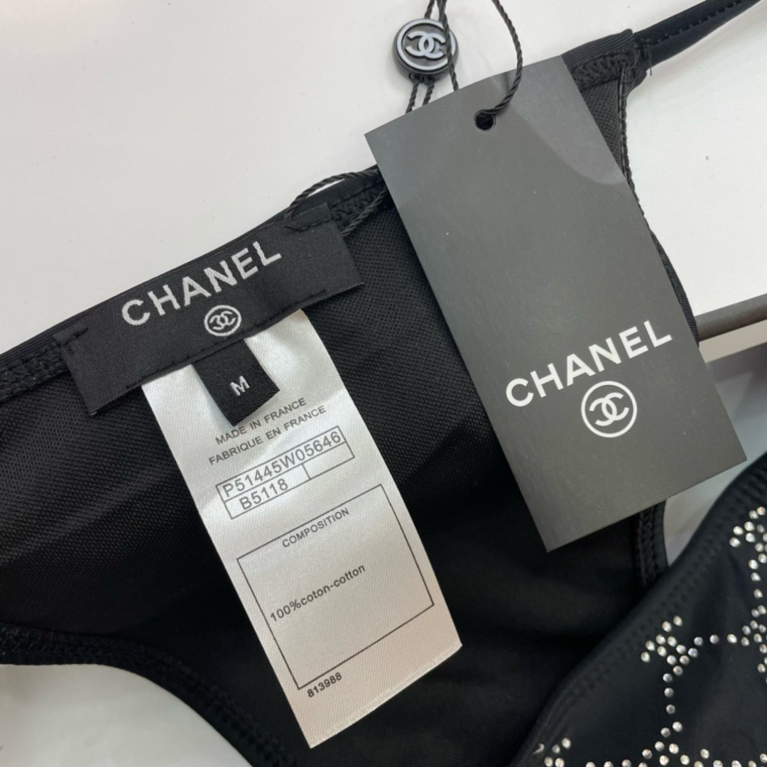 Chanel新款比基尼泳衣😍🥰适合多种场景的游泳衣🏊‍♀️海边 游泳池 温泉 水上乐园 漂流都可以😌内搭