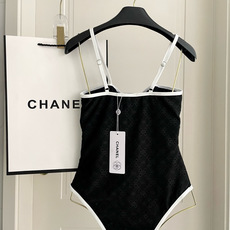 Chanel新款泳衣😍🥰适合多种场景的游泳衣🏊♀️海边 游泳池 温泉 水上乐园 漂流都可以😌内搭也完全 Chanel新款泳衣😍🥰适合多种场景的游泳衣🏊♀️海边 游泳池 温泉 水上乐园 漂流都可以😌内搭也完全