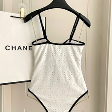 Chanel新款泳衣😍🥰适合多种场景的游泳衣🏊♀️海边 游泳池 温泉 水上乐园 漂流都可以😌内搭也完全 Chanel新款泳衣😍🥰适合多种场景的游泳衣🏊♀️海边 游泳池 温泉 水上乐园 漂流都可以😌内搭也完全