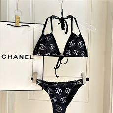 Chanel新款比基尼泳衣😍🥰适合多种场景的游泳衣🏊♀️海边 游泳池 温泉 水上乐园 漂流都可以😌内搭 Chanel新款比基尼泳衣😍🥰适合多种场景的游泳衣🏊♀️海边 游泳池 温泉 水上乐园 漂流都可以😌内搭