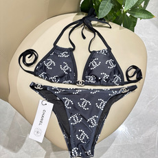 Chanel新款比基尼泳衣😍🥰适合多种场景的游泳衣🏊♀️海边 游泳池 温泉 水上乐园 漂流都可以😌内搭 Chanel新款比基尼泳衣😍🥰适合多种场景的游泳衣🏊♀️海边 游泳池 温泉 水上乐园 漂流都可以😌内搭