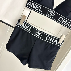 Chanel新款分体泳衣😍🥰适合多种场景的游泳衣🏊♀️海边 游泳池 温泉 水上乐园 漂流都可以😌内搭也 Chanel新款分体泳衣😍🥰适合多种场景的游泳衣🏊♀️海边 游泳池 温泉 水上乐园 漂流都可以😌内搭也