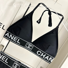 Chanel新款分体泳衣😍🥰适合多种场景的游泳衣🏊♀️海边 游泳池 温泉 水上乐园 漂流都可以😌内搭也 Chanel新款分体泳衣😍🥰适合多种场景的游泳衣🏊♀️海边 游泳池 温泉 水上乐园 漂流都可以😌内搭也