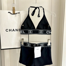 Chanel新款分体泳衣😍🥰适合多种场景的游泳衣🏊♀️海边 游泳池 温泉 水上乐园 漂流都可以😌内搭也 Chanel新款分体泳衣😍🥰适合多种场景的游泳衣🏊♀️海边 游泳池 温泉 水上乐园 漂流都可以😌内搭也