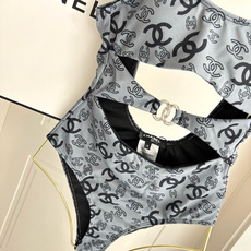 Chanel新款泳衣😍🥰适合多种场景的游泳衣🏊♀️海边 游泳池 温泉 水上乐园 漂流都可以😌内搭也完全 Chanel新款泳衣😍🥰适合多种场景的游泳衣🏊♀️海边 游泳池 温泉 水上乐园 漂流都可以😌内搭也完全