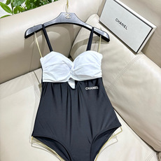 Chanel新款泳衣😍🥰适合多种场景的游泳衣🏊♀️海边 游泳池 温泉 水上乐园 漂流都可以😌内搭也完全 Chanel新款泳衣😍🥰适合多种场景的游泳衣🏊♀️海边 游泳池 温泉 水上乐园 漂流都可以😌内搭也完全