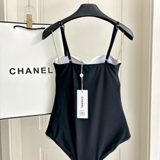 Chanel新款泳衣😍🥰适合多种场景的游泳衣🏊♀️海边 游泳池 温泉 水上乐园 漂流都可以😌内搭也完全 Chanel新款泳衣😍🥰适合多种场景的游泳衣🏊♀️海边 游泳池 温泉 水上乐园 漂流都可以😌内搭也完全