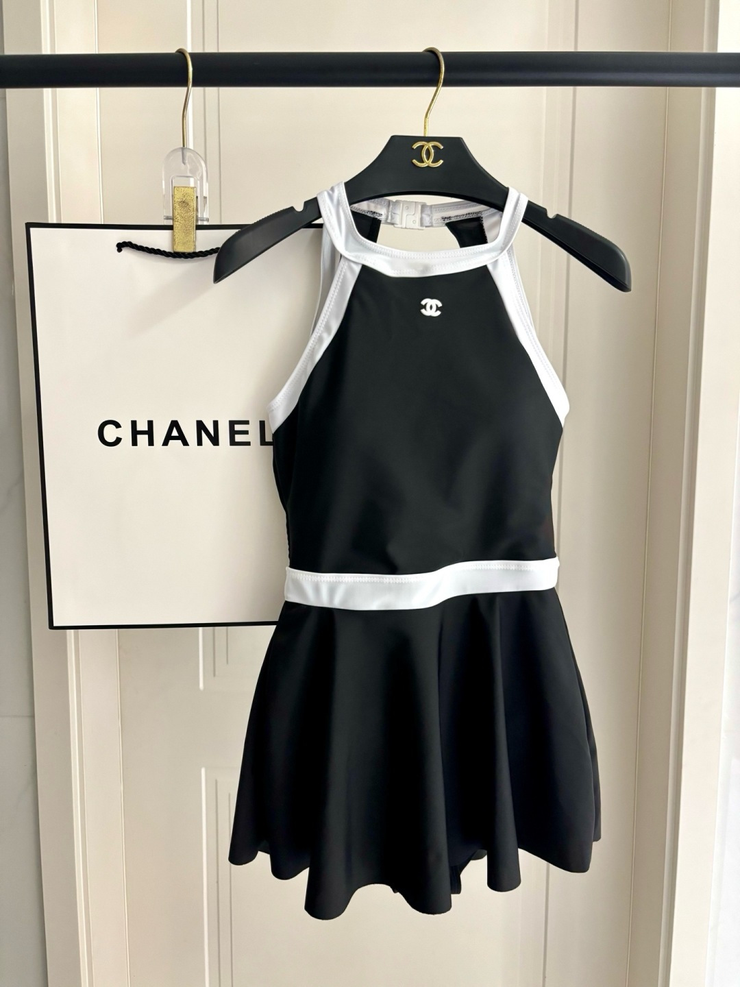Chanel新款泳衣😍🥰适合多种场景的游泳衣🏊‍♀️海边 游泳池 温泉 水上乐园 漂流都可以😌内搭也完全