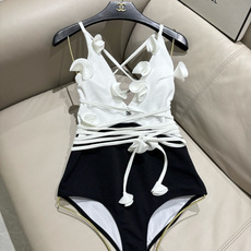 Chanel新款花朵泳衣👙❤️😍🥰适合多种场景的游泳衣🏊♀️海边 游泳池 温泉 水上乐园 漂流都可以😌 Chanel新款花朵泳衣👙❤️😍🥰适合多种场景的游泳衣🏊♀️海边 游泳池 温泉 水上乐园 漂流都可以😌