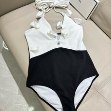 Chanel新款花朵泳衣👙❤️😍🥰适合多种场景的游泳衣🏊♀️海边 游泳池 温泉 水上乐园 漂流都可以😌 Chanel新款花朵泳衣👙❤️😍🥰适合多种场景的游泳衣🏊♀️海边 游泳池 温泉 水上乐园 漂流都可以😌