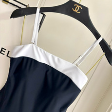 Chanel新款泳衣👙❤️😍🥰适合多种场景的游泳衣🏊♀️海边 游泳池 温泉 水上乐园 漂流都可以😌内搭 Chanel新款泳衣👙❤️😍🥰适合多种场景的游泳衣🏊♀️海边 游泳池 温泉 水上乐园 漂流都可以😌内搭