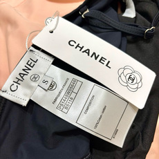 Chanel新款泳衣👙❤️😍🥰适合多种场景的游泳衣🏊♀️海边 游泳池 温泉 水上乐园 漂流都可以😌内搭 Chanel新款泳衣👙❤️😍🥰适合多种场景的游泳衣🏊♀️海边 游泳池 温泉 水上乐园 漂流都可以😌内搭