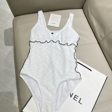 Chanel新款泳衣👙❤️😍🥰适合多种场景的游泳衣🏊♀️海边 游泳池 温泉 水上乐园 漂流都可以😌内搭 Chanel新款泳衣👙❤️😍🥰适合多种场景的游泳衣🏊♀️海边 游泳池 温泉 水上乐园 漂流都可以😌内搭