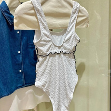 Chanel新款泳衣👙❤️😍🥰适合多种场景的游泳衣🏊♀️海边 游泳池 温泉 水上乐园 漂流都可以😌内搭 Chanel新款泳衣👙❤️😍🥰适合多种场景的游泳衣🏊♀️海边 游泳池 温泉 水上乐园 漂流都可以😌内搭