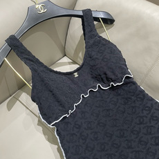 Chanel新款泳衣👙❤️😍🥰适合多种场景的游泳衣🏊♀️海边 游泳池 温泉 水上乐园 漂流都可以😌内搭 Chanel新款泳衣👙❤️😍🥰适合多种场景的游泳衣🏊♀️海边 游泳池 温泉 水上乐园 漂流都可以😌内搭