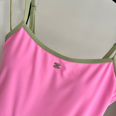 Chanel新款泳衣👙❤️😍🥰适合多种场景的游泳衣🏊♀️海边 游泳池 温泉 水上乐园 漂流都可以😌内搭 Chanel新款泳衣👙❤️😍🥰适合多种场景的游泳衣🏊♀️海边 游泳池 温泉 水上乐园 漂流都可以😌内搭