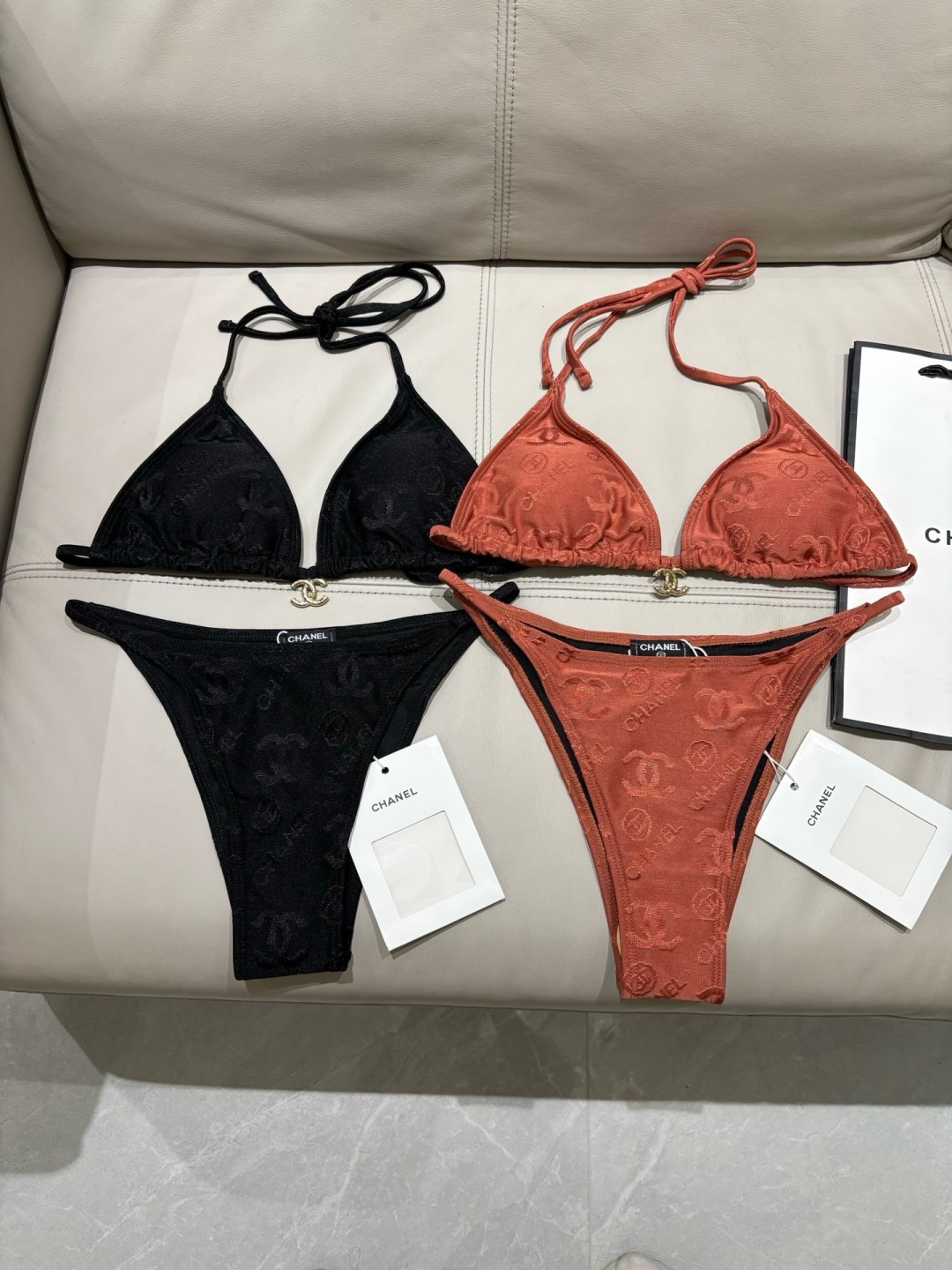 Chanel新款泳衣👙❤️😍🥰适合多种场景的游泳衣🏊‍♀️海边 游泳池 温泉 水上乐园 漂流都可以😌内搭