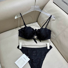 Chanel新款泳衣👙❤️😍🥰适合多种场景的游泳衣🏊♀️海边 游泳池 温泉 水上乐园 漂流都可以😌内搭 Chanel新款泳衣👙❤️😍🥰适合多种场景的游泳衣🏊♀️海边 游泳池 温泉 水上乐园 漂流都可以😌内搭