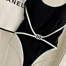 Chanel新款泳衣👙❤️😍🥰适合多种场景的游泳衣🏊♀️海边 游泳池 温泉 水上乐园 漂流都可以😌内搭 Chanel新款泳衣👙❤️😍🥰适合多种场景的游泳衣🏊♀️海边 游泳池 温泉 水上乐园 漂流都可以😌内搭