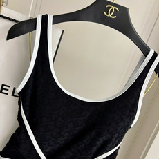 Chanel新款泳衣👙❤️😍🥰适合多种场景的游泳衣🏊♀️海边 游泳池 温泉 水上乐园 漂流都可以😌内搭 Chanel新款泳衣👙❤️😍🥰适合多种场景的游泳衣🏊♀️海边 游泳池 温泉 水上乐园 漂流都可以😌内搭