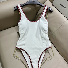Chanel新款泳衣😍🥰适合多种场景的游泳衣🏊♀️海边 游泳池 温泉 水上乐园 漂流都可以😌内搭也完全 Chanel新款泳衣😍🥰适合多种场景的游泳衣🏊♀️海边 游泳池 温泉 水上乐园 漂流都可以😌内搭也完全