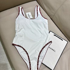 Chanel新款泳衣😍🥰适合多种场景的游泳衣🏊♀️海边 游泳池 温泉 水上乐园 漂流都可以😌内搭也完全 Chanel新款泳衣😍🥰适合多种场景的游泳衣🏊♀️海边 游泳池 温泉 水上乐园 漂流都可以😌内搭也完全