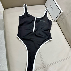 Chanel新款泳衣😍🥰适合多种场景的游泳衣🏊♀️海边 游泳池 温泉 水上乐园 漂流都可以😌内搭也完全 Chanel新款泳衣😍🥰适合多种场景的游泳衣🏊♀️海边 游泳池 温泉 水上乐园 漂流都可以😌内搭也完全