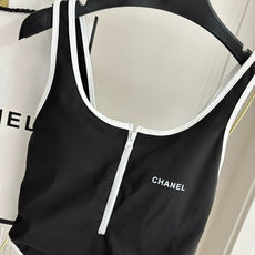 Chanel新款泳衣😍🥰适合多种场景的游泳衣🏊♀️海边 游泳池 温泉 水上乐园 漂流都可以😌内搭也完全 Chanel新款泳衣😍🥰适合多种场景的游泳衣🏊♀️海边 游泳池 温泉 水上乐园 漂流都可以😌内搭也完全
