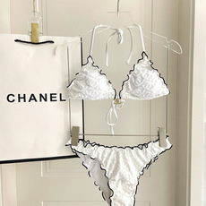 Chanel新款比基尼泳衣😍🥰适合多种场景的游泳衣🏊♀️海边 游泳池 温泉 水上乐园 漂流都可以😌内搭 Chanel新款比基尼泳衣😍🥰适合多种场景的游泳衣🏊♀️海边 游泳池 温泉 水上乐园 漂流都可以😌内搭