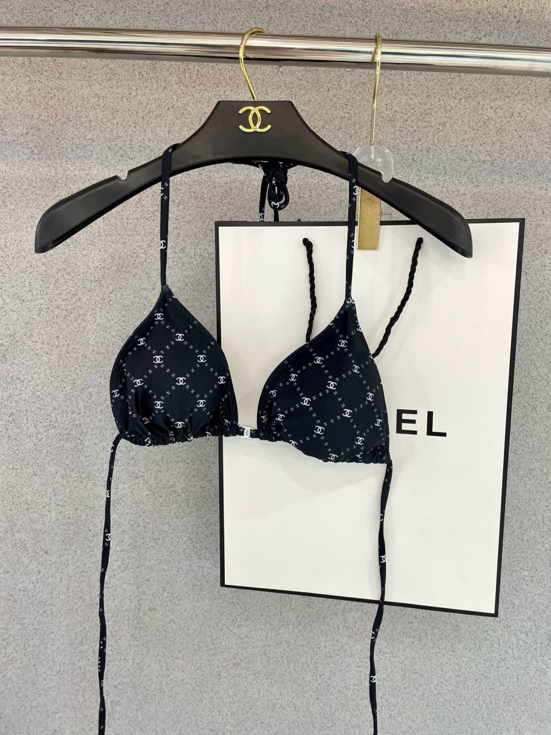 Chanel新款泳衣😍🥰适合多种场景的游泳衣🏊‍♀️海边 游泳池 温泉 水上乐园 漂流都可以😌内搭也完全