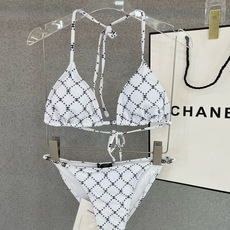 Chanel新款泳衣😍🥰适合多种场景的游泳衣🏊♀️海边 游泳池 温泉 水上乐园 漂流都可以😌内搭也完全 Chanel新款泳衣😍🥰适合多种场景的游泳衣🏊♀️海边 游泳池 温泉 水上乐园 漂流都可以😌内搭也完全
