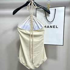 Chanel新款泳衣😍🥰适合多种场景的游泳衣🏊♀️海边 游泳池 温泉 水上乐园 漂流都可以😌内搭也完全 Chanel新款泳衣😍🥰适合多种场景的游泳衣🏊♀️海边 游泳池 温泉 水上乐园 漂流都可以😌内搭也完全