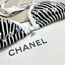 Chanel泳衣😍🥰适合多种场景的游泳衣🏊♀️海边 游泳池 温泉 水上乐园 漂流都可以😌内搭也完全可以 Chanel泳衣😍🥰适合多种场景的游泳衣🏊♀️海边 游泳池 温泉 水上乐园 漂流都可以😌内搭也完全可以