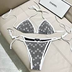 Chanel泳衣😍🥰适合多种场景的游泳衣🏊♀️海边 游泳池 温泉 水上乐园 漂流都可以😌内搭也完全可以 Chanel泳衣😍🥰适合多种场景的游泳衣🏊♀️海边 游泳池 温泉 水上乐园 漂流都可以😌内搭也完全可以