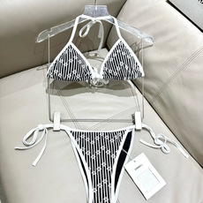 Chanel泳衣😍🥰适合多种场景的游泳衣🏊♀️海边 游泳池 温泉 水上乐园 漂流都可以😌内搭也完全可以 Chanel泳衣😍🥰适合多种场景的游泳衣🏊♀️海边 游泳池 温泉 水上乐园 漂流都可以😌内搭也完全可以