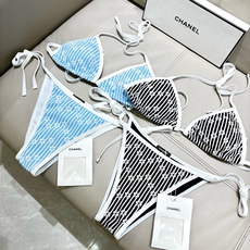 Chanel泳衣😍🥰适合多种场景的游泳衣🏊♀️海边 游泳池 温泉 水上乐园 漂流都可以😌内搭也完全可以 Chanel泳衣😍🥰适合多种场景的游泳衣🏊♀️海边 游泳池 温泉 水上乐园 漂流都可以😌内搭也完全可以