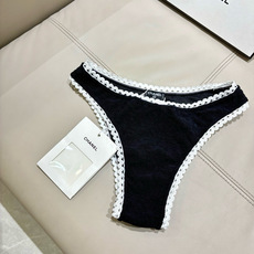 Chanel泳衣😍🥰适合多种场景的游泳衣🏊♀️海边 游泳池 温泉 水上乐园 漂流都可以😌内搭也完全可以 Chanel泳衣😍🥰适合多种场景的游泳衣🏊♀️海边 游泳池 温泉 水上乐园 漂流都可以😌内搭也完全可以
