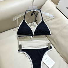 Chanel泳衣😍🥰适合多种场景的游泳衣🏊♀️海边 游泳池 温泉 水上乐园 漂流都可以😌内搭也完全可以 Chanel泳衣😍🥰适合多种场景的游泳衣🏊♀️海边 游泳池 温泉 水上乐园 漂流都可以😌内搭也完全可以