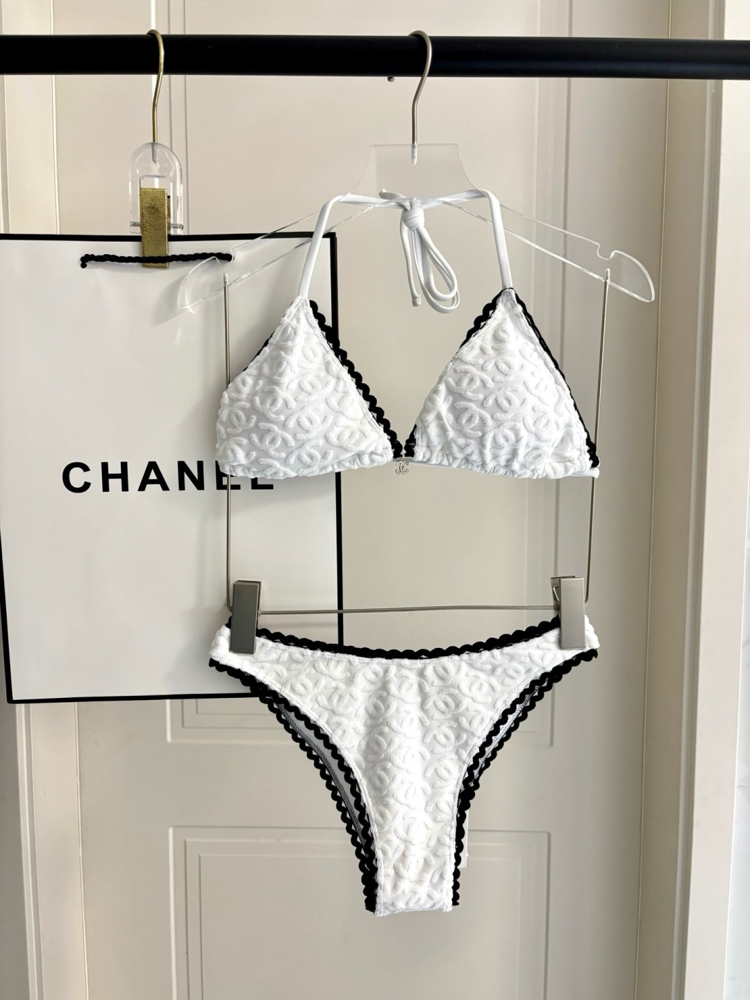 Chanel泳衣😍🥰适合多种场景的游泳衣🏊‍♀️海边 游泳池 温泉 水上乐园 漂流都可以😌内搭也完全可以