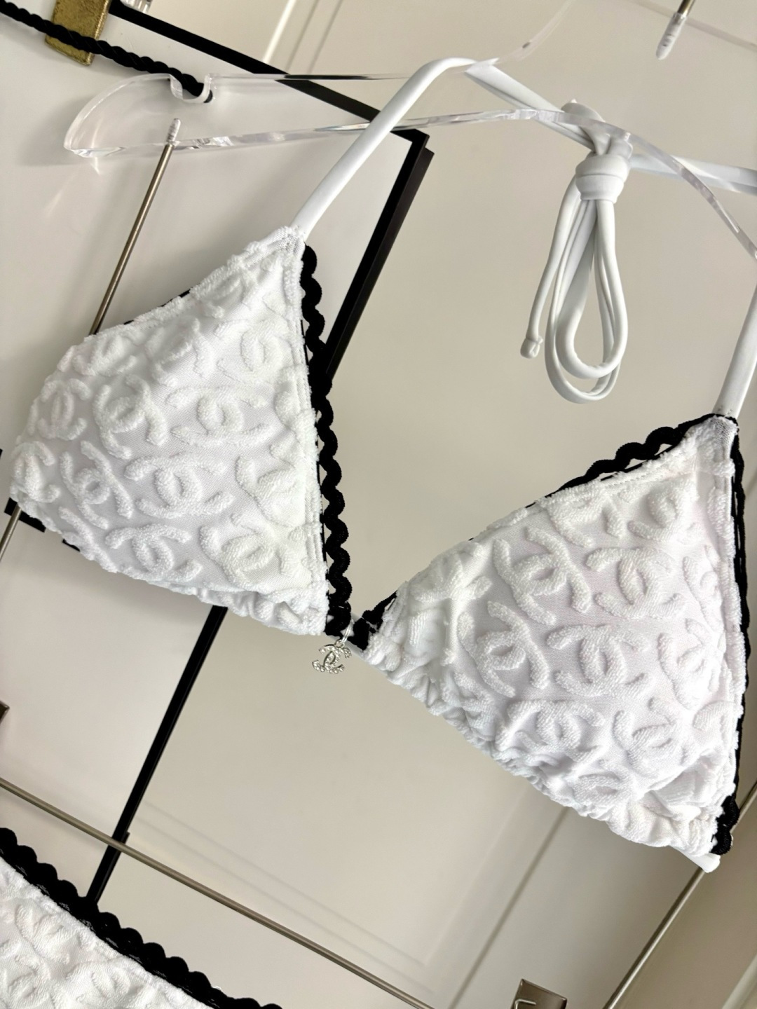 Chanel泳衣😍🥰适合多种场景的游泳衣🏊‍♀️海边 游泳池 温泉 水上乐园 漂流都可以😌内搭也完全可以